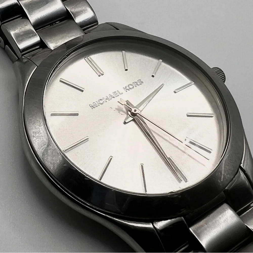 Michael Kors Runway Slim Watch Silver Unisex 40mm case 7" Wrist New Battery - Picture 5 of 10